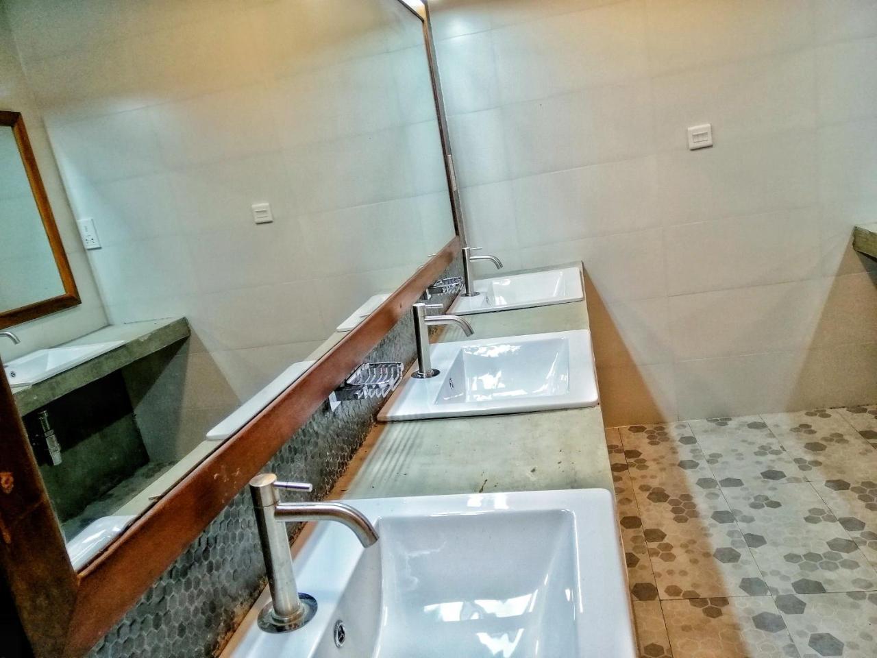 Hiriketiya Beach Hostels Dikwella Esterno foto