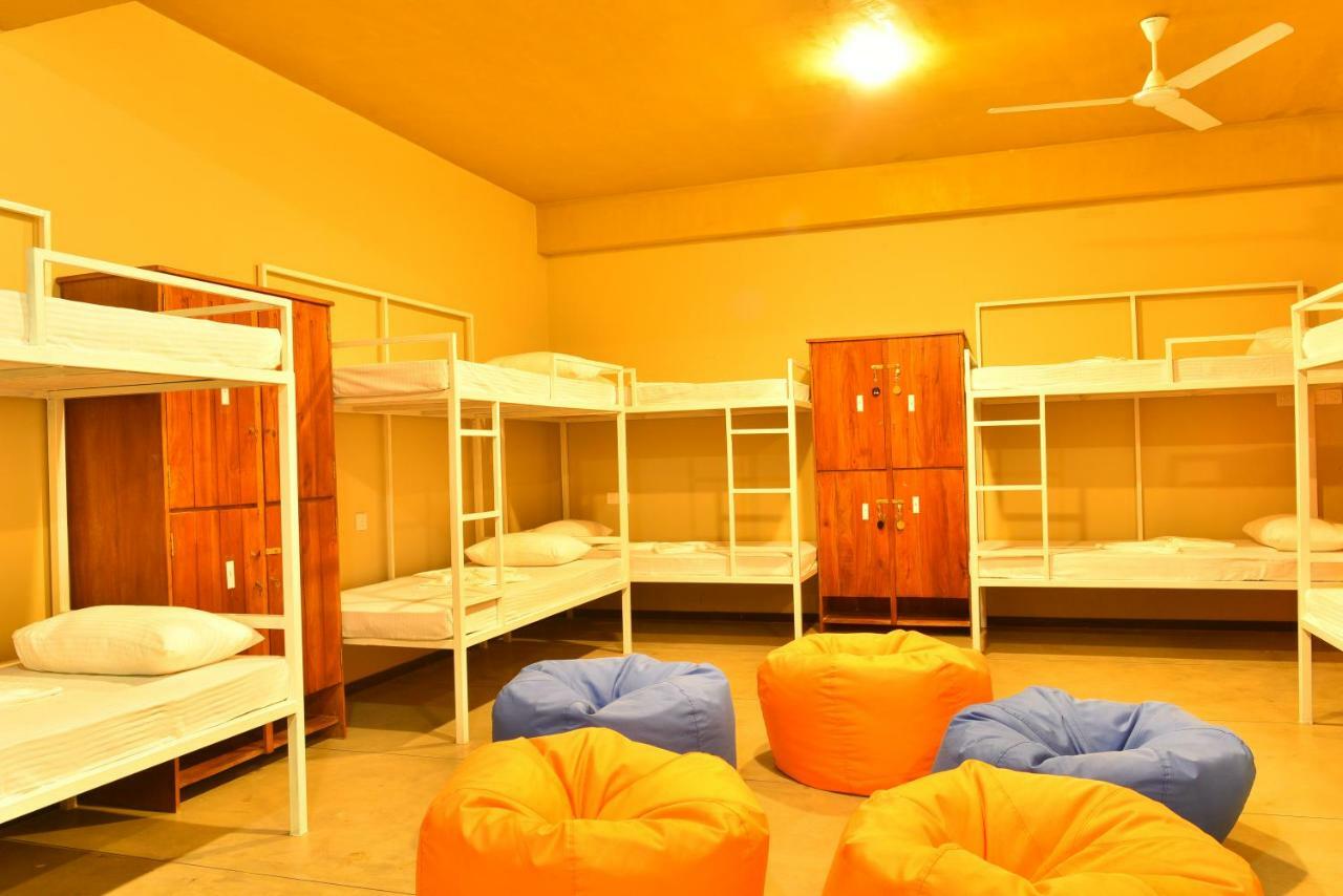 Hiriketiya Beach Hostels Dikwella Esterno foto